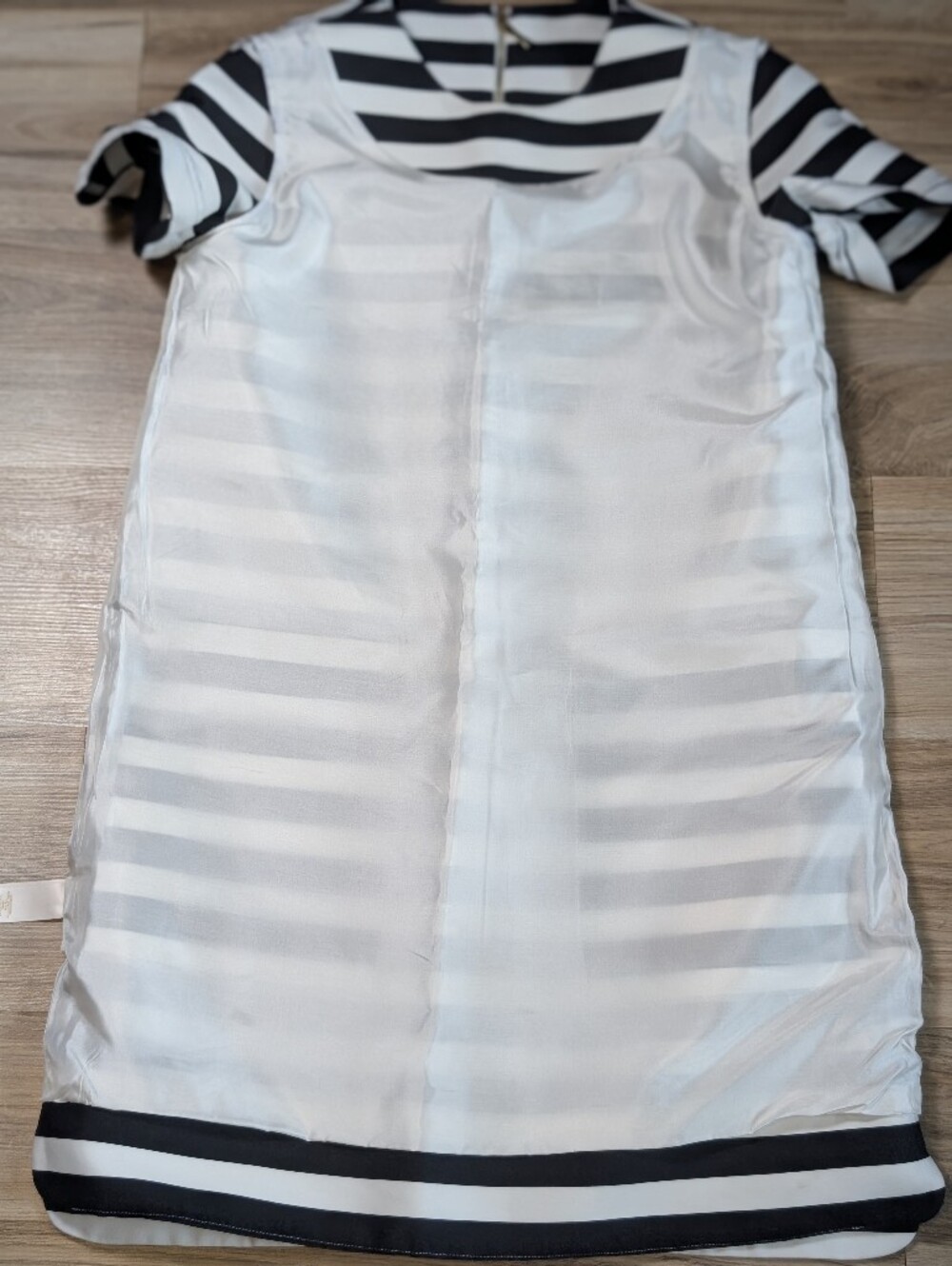 Kate Spade Short Sleeve Cotton/Silk Striped Short Shift Dress - Picture 7 of 11